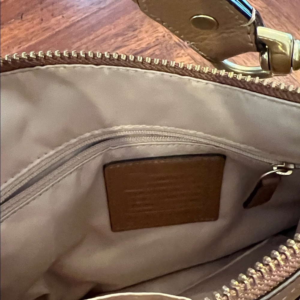 Coach Brown Leather Shoulder Bag - Picture 5 of 8